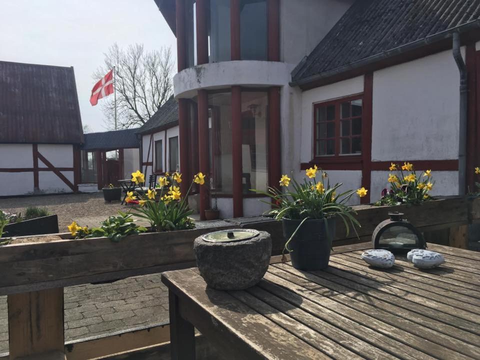 Praestogaard Bed & Breakfast Exterior photo