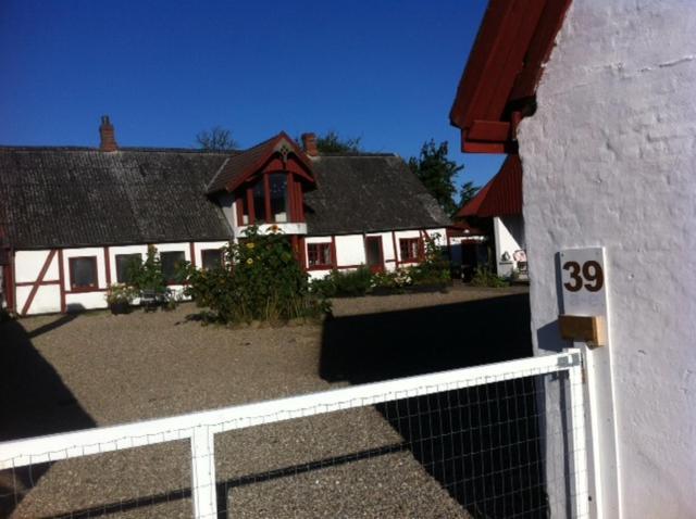 Praestogaard Bed & Breakfast Exterior photo